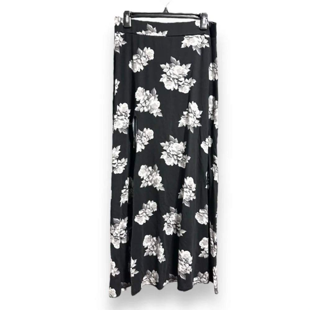 H&M Black White Floral Split Leg Maxi Skirt Women’s Size Medium Whimsigoth Fairy